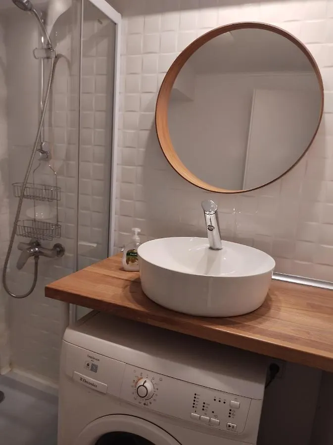 Comfy Condo Otopeni Apartment